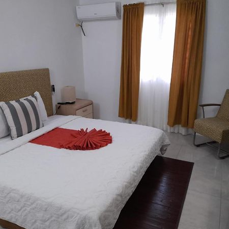 Cattleya Flor Hotel オラニエスタッド エクステリア 写真