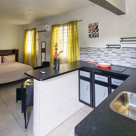 Cattleya Flor Hotel オラニエスタッド エクステリア 写真